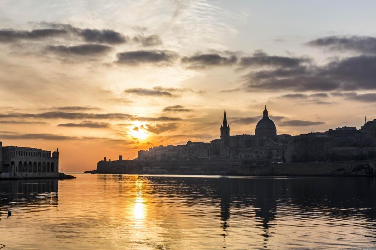 Marvellous Apartment With Valletta And Harbour Views Sliema Exterior foto