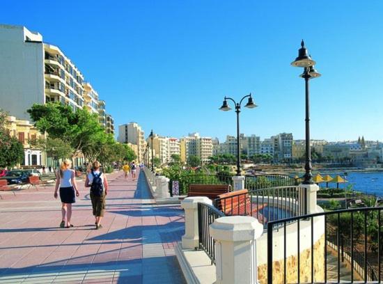 Marvellous Apartment With Valletta And Harbour Views Sliema Exterior foto